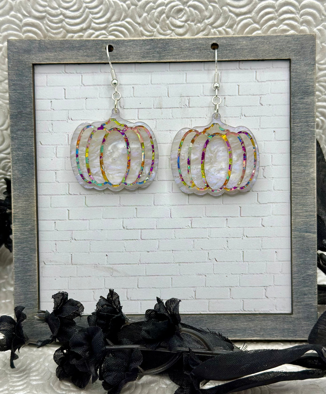 Layered Pumpkin Earrings - White swirl/Confetti